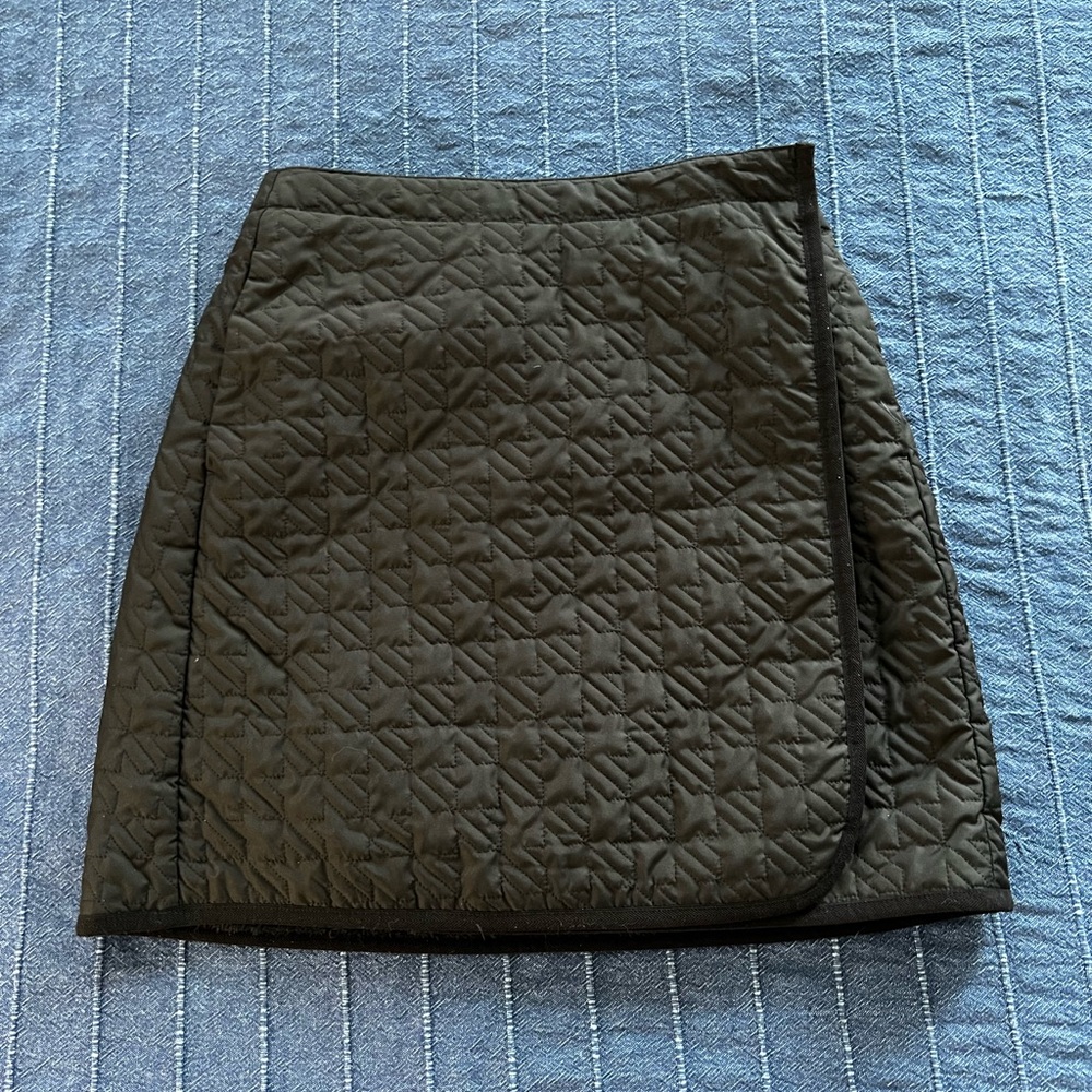 UNIGLO quilted short skirt